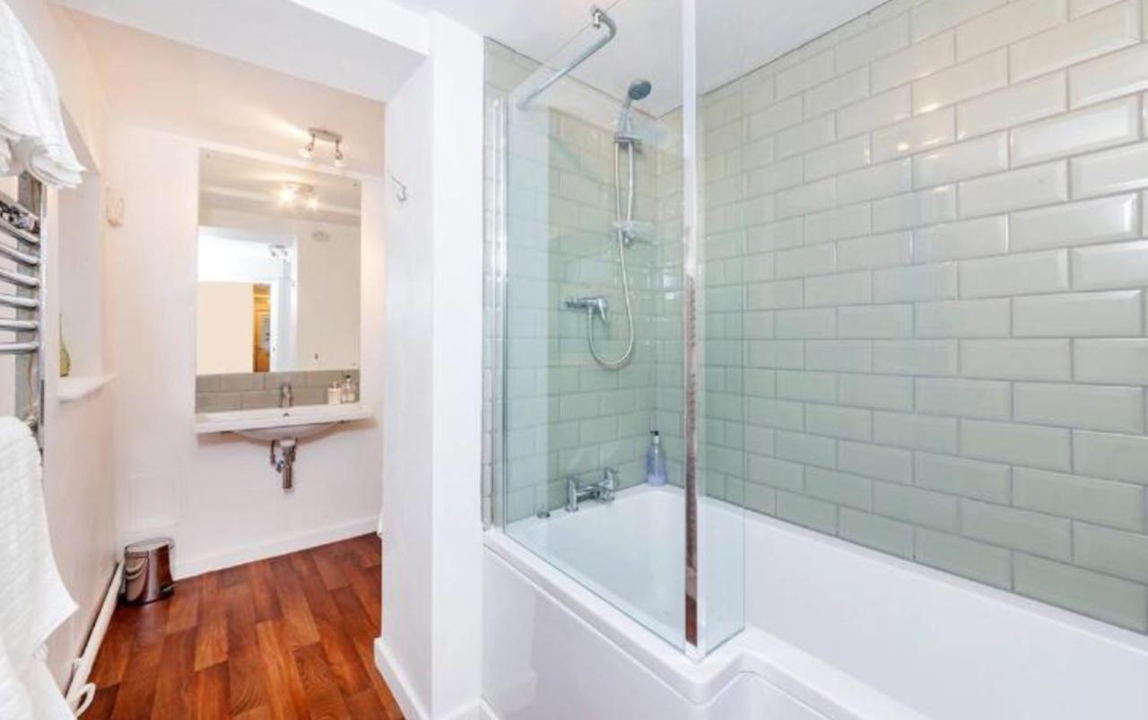 Апартаменты Garden Flat Ройал-Танбридж-Уэльс Экстерьер фото